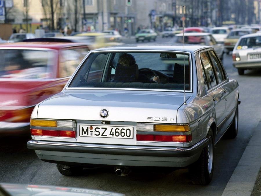  BMW 525e 1983 года  (фото 3 из 5)
